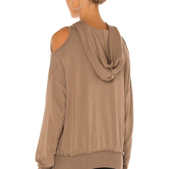 LNA Cold Shoulder Taupe / Brown Hoodie with Front Pocket
LNA NWT Size XS - Picture 2 of 6